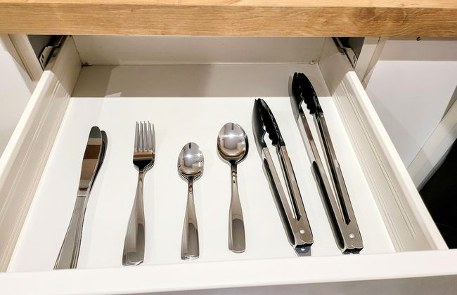 Large Modern House with Parking - Photo 49