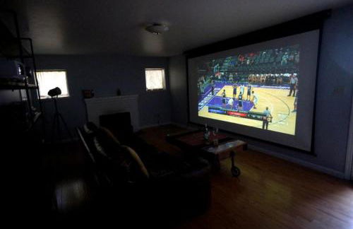 Large 1 Bedroom Apartment, Home Theater, Fireplace - Foto 27