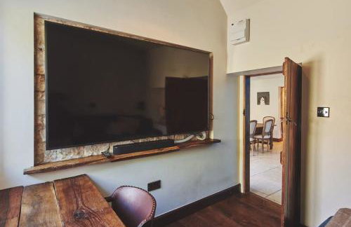 Large Stylish Luxury Cotswold Cottage - ideal for families, w/ EV charging - Foto 21