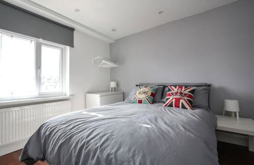 Large Modern Spacious House 6 Bedrooms 5 Bathrooms - Foto 15