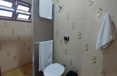 Casa com Jacuzzi aquecida praia do Lazaro - Foto 17