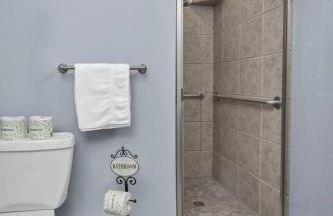 Pond View Retreat Spacious 3BR - Foto 31