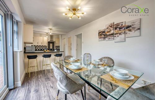 3 Bedroom Blissful Living for Contractors and Families by Coraxe Short Stays - Photo 32