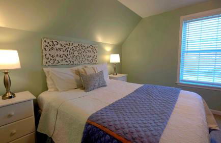 Summerside Cape on Crooked Lake ---Waterfront-Sunsets-Sleeps 12 - Foto 29