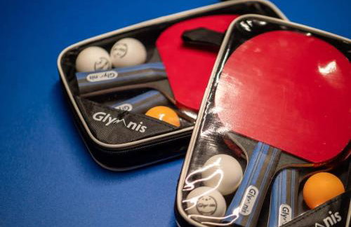 Hot Tub Ping Pong Sleeps 9 Retro Fun - Foto 35