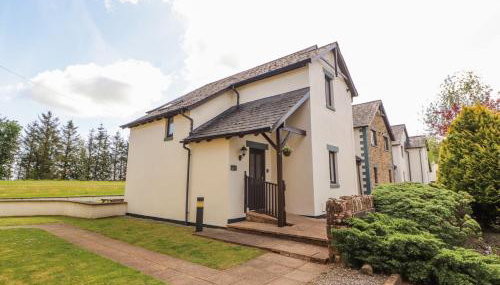 Squirrel Cottage - Photo 1