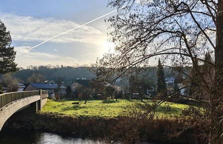 Ferienhaus Wintergarten für 8 Gäste und 2 Hunde in der Eifel mit toller Aussicht, Kamin und Garten - Foto 1