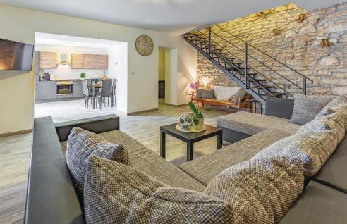 Gorgeous Home In Peruski With Wifi - Foto 3