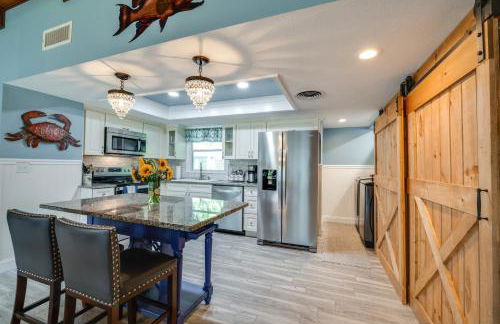 2 Mi to Homosassa Springs Riverfront Home with Dock - Photo 7