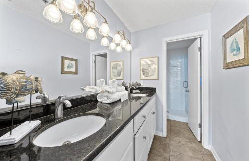 Phoenix V Vacation Rental Condominiums - Photo 40