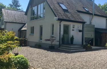 Acorn Cottage & Little Oaks - Photo 1