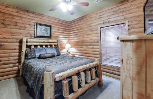 Luxury Lakefront Chalet Resort 2 Pools FREE Amenities Dock MiniGolf Waterslide - Foto 7