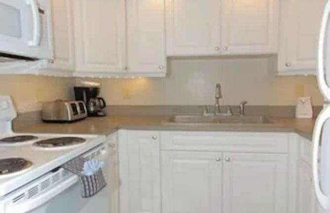 Gulfview Manor Resort - Photo 15