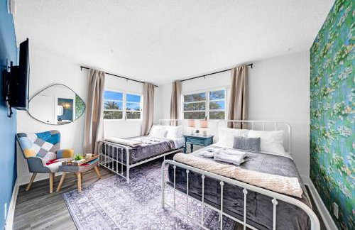 Palm Wave Stays - Designer's Stay - Sleeps 10 - Foto 12