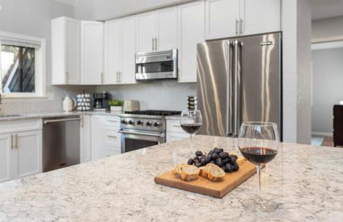 Cozy A-Frame Retreat - Hot Tub, Forest Views - Photo 16