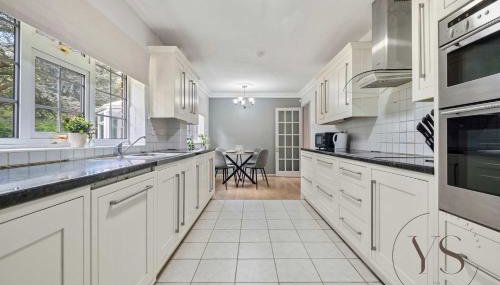 6BR Villa in Birmingham with Free Onsite Parking - Foto 5