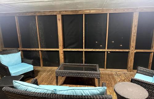 Peaceful Lake House - Photo 6