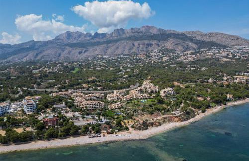 Apto frente al mar con piscina - Foto 2