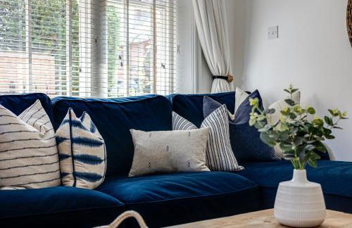 Hidden Gem Hideaway w/ Free Parking - Photo 3