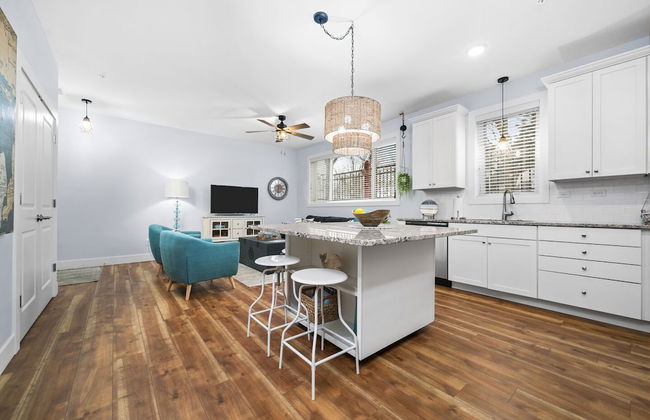 The Heart of TC 2BDR Condo Unit 115 - Foto 9