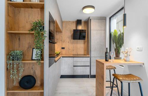 Apartment Gironi with Pool, Jacuzzi - Photo 15