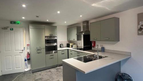 Tuffley 4 bedroom house - Foto 4