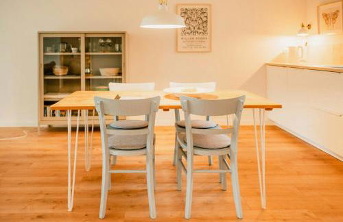 Modern Holiday Home With Charm And Swimming Pond - Foto 13