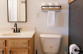 "The Dawning House" - Peaceful Modern Stay w/ Yard - Foto 5