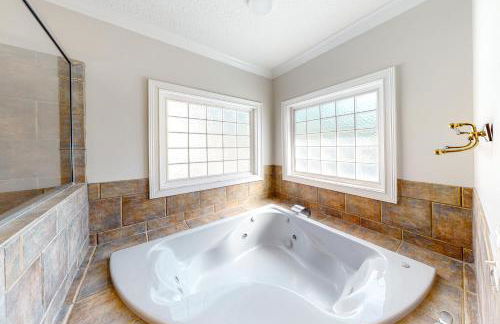 Beautiful home with modern conveniences - close to the beach, dogs welcome - Foto 37