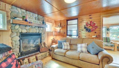 Pet-Friendly Waterfront Minong Cabin with Fire Pit - Foto 4