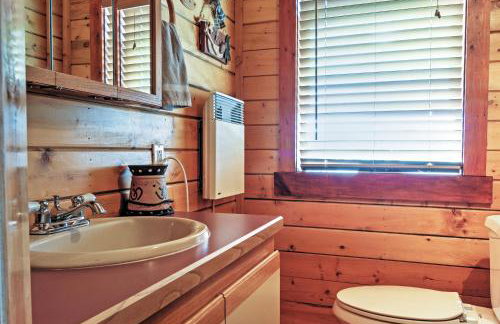 Remote Antimony Log Cabin with Green Meadow Views! - Foto 18