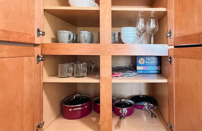 Cozy 2BR Home With Bright Interior Relaxing Patio - Foto 14