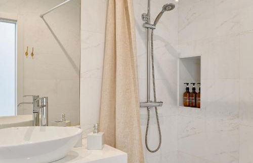 Suite Deluxe Face Mer Apart Malaga - Photo 30