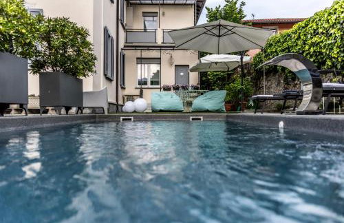Maji Como Lake - Lake Como Historic Villa Apartments with Pool & Parking, 100m from Ferry & train - Foto 47