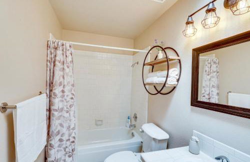 Close to Golf! Snowbird Retreat with Pool in Yuma - Foto 17