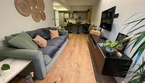 2 beds by Tower Bridge, Walk to Sights & Dining - Foto 5