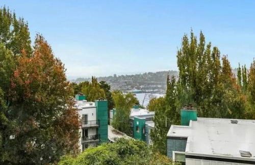 Travelers Dream, Walk to Space Needle, Firepit, cornhole - Foto 52