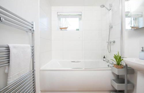 Periwinkle Lodge, 3 Roadford Lake Lodges - Foto 15