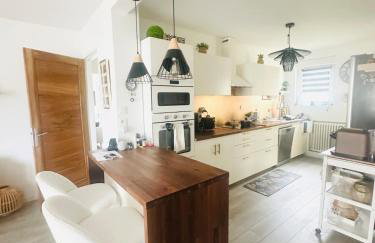 Charming and Cozy Apartment - Photo 6