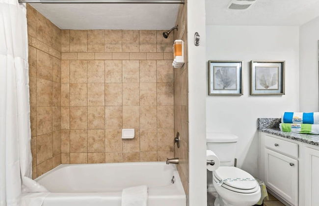 Top Floor Oceanfront Condo w Pool Beach Access - Foto 22