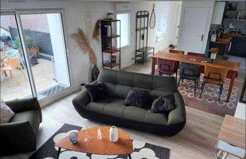 Duplex spacieux avec terrasse, idéal familles & télétravail, proche plages & centre ville - Foto 5