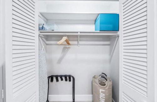 SUN VILLA Heated Pool Near Hard Rock & Beach - Foto 30