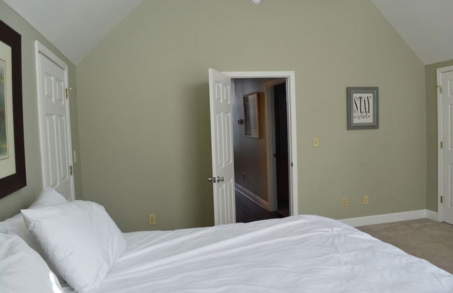 5 BR House Lake Retreat w/ Hot Tub, Sleeps 12 - Foto 61