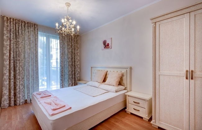 Venera & Anastasia Palace Apartments - Photo 8