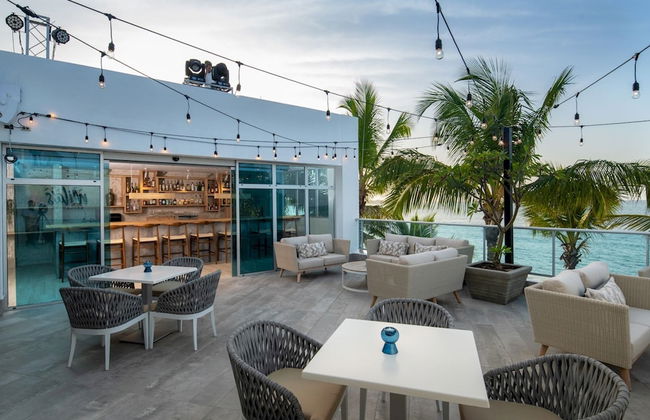 Outstanding 1 Bedroom Apartment Pool View B - Photo 13