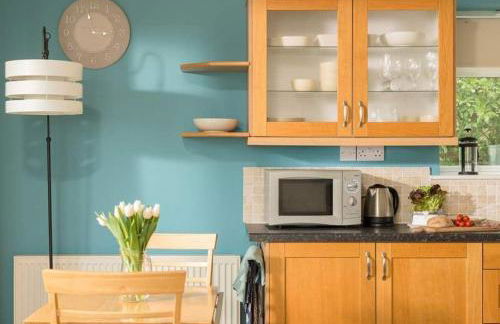 Cosy Beachfront Retreat with Stunning Sea Views and free Parking - Foto 4