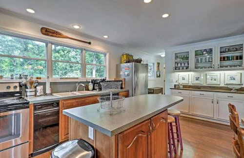 Delightful Waterfront Cabin Rental Overlooking Lake Martin, Elmore County, Alabama - Foto 8