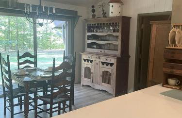 Peaceful Cabin Getaway Overlooking Tuscarawas River Valley in New Philadelphia, Ohio - Foto 12