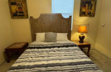 Downtown, 5-bed, 3-bath, 3-level - Foto 31