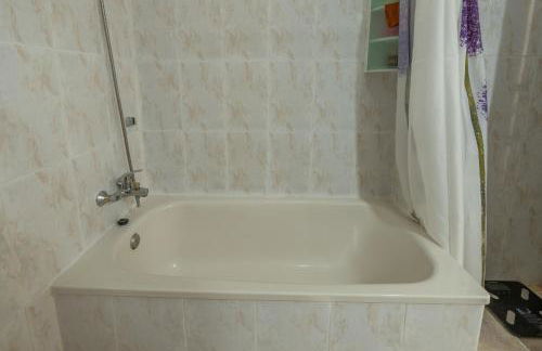 3BR Chalet Valley Moon-Seaviews, Terrace & Parking - Foto 21